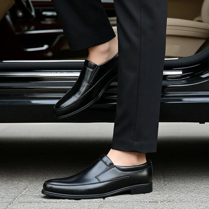 BLACK SLIP-ON LOAFER