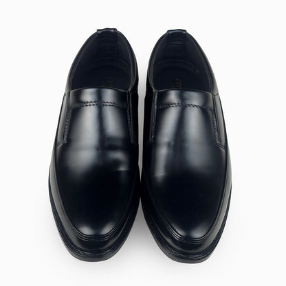 BLACK SLIP-ON LOAFER